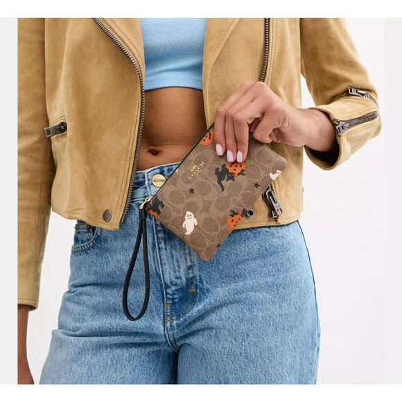 COACH Corner Zip Wristlet Signature Canvas Halloween Print Ghost Cat NEW LIMITED - Picture 2 of 16